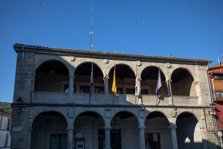 Sede de un ayuntamiento o juzgado de paz en un edificio histórico