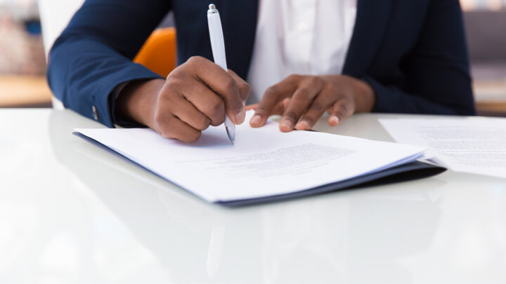 Consejos a la hora de redactar un contrato