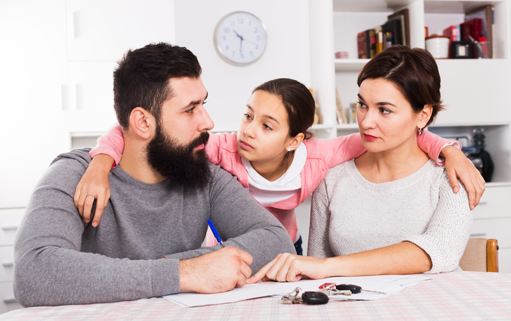 Cómo aumentar la pensión de alimentos de los hijos
