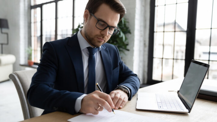 ¿Qué tipos de abogados y especialidades existen?