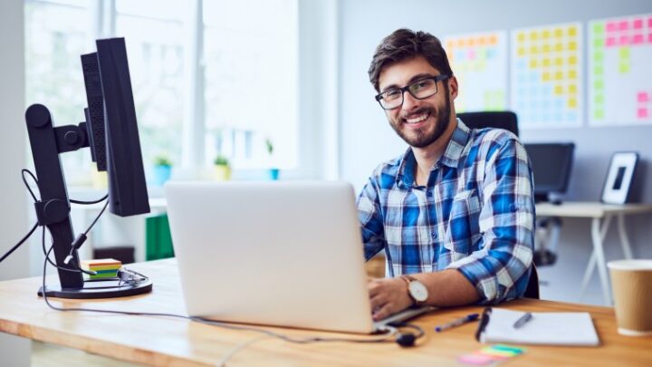 Cómo proteger la información de la empresa desde el puesto de trabajo