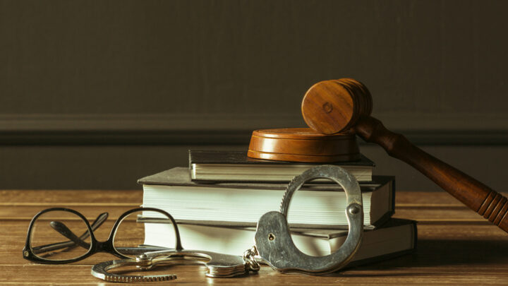Derecho vs. Criminología: ¿Qué estudiar según tu perfil?