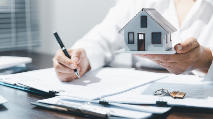 Cómo valorar una vivienda en Madrid: qué tener en cuenta al acudir a una inmobiliaria