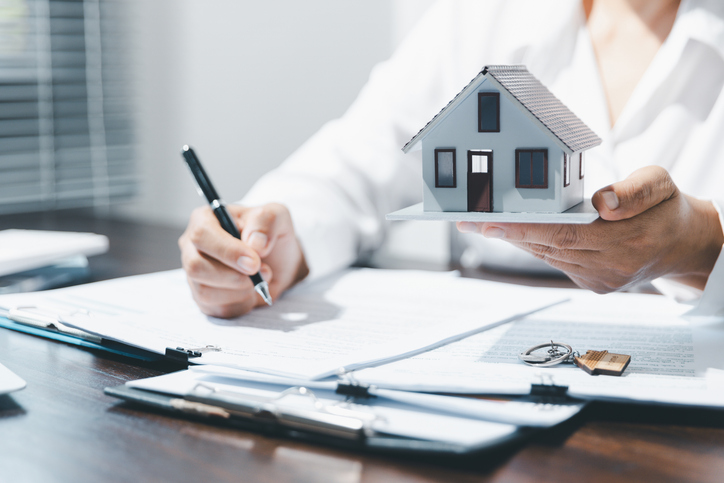 Cómo valorar una vivienda en Madrid: qué tener en cuenta al acudir a una inmobiliaria