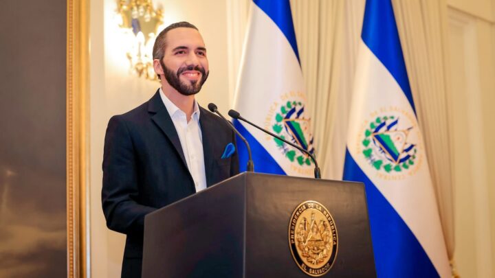 El gobierno de Nayib Bukele sella alianza con xAI y anuncia tutorías con Grok en 5,000 escuelas públicas en El Salvador