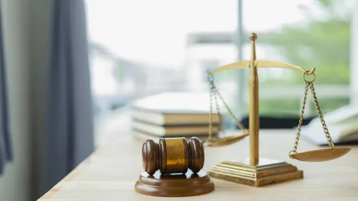 Cláusulas abusivas hipotecarias: cómo reclamar gastos, suelo e IRPH
