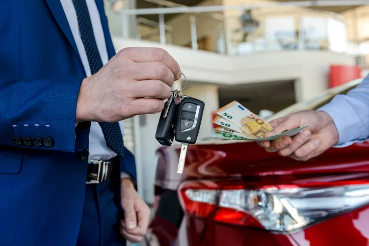 Comprar y vender coche: transferencia, ITP y contrato