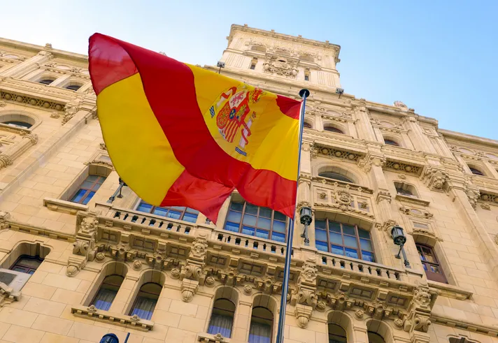 Trámites con la Administración en España: guía para no perderte