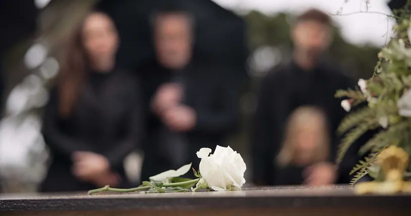 Qué hacer cuando fallece un familiar: guía completa