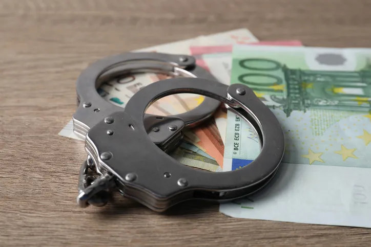 Estafa y delitos económicos en España: guía completa