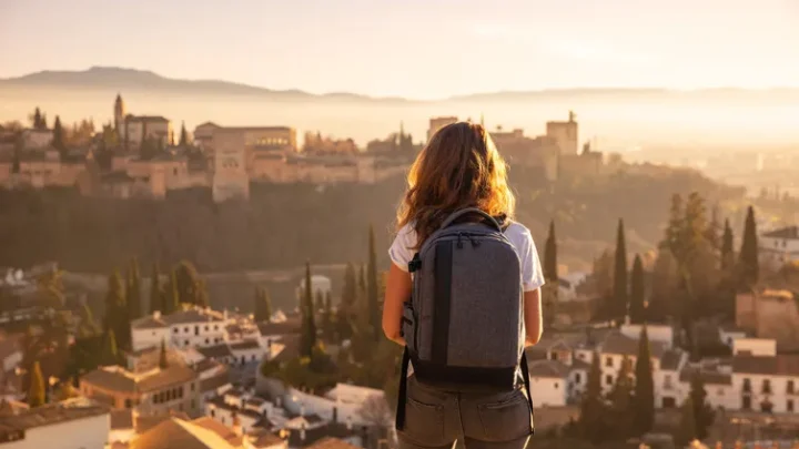 Qué hacer si quieres vivir en España: guía integral del extranjero