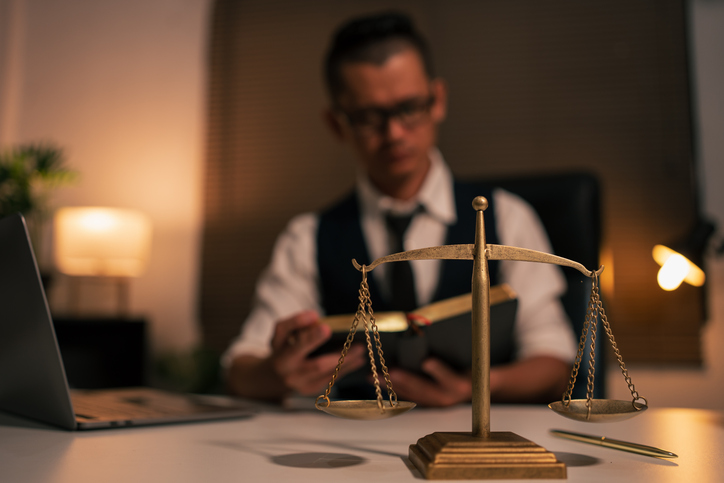 Cómo elegir un abogado penalista en España y preparar la primera consulta